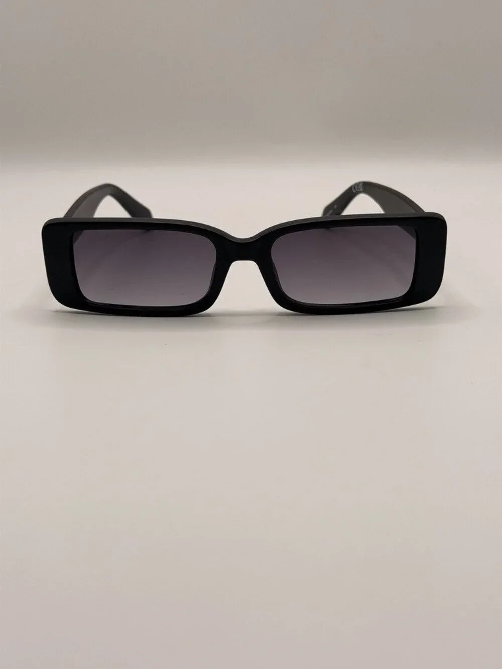 The Quay Women's Art School  Black Sunglasses 53-18-150  T5